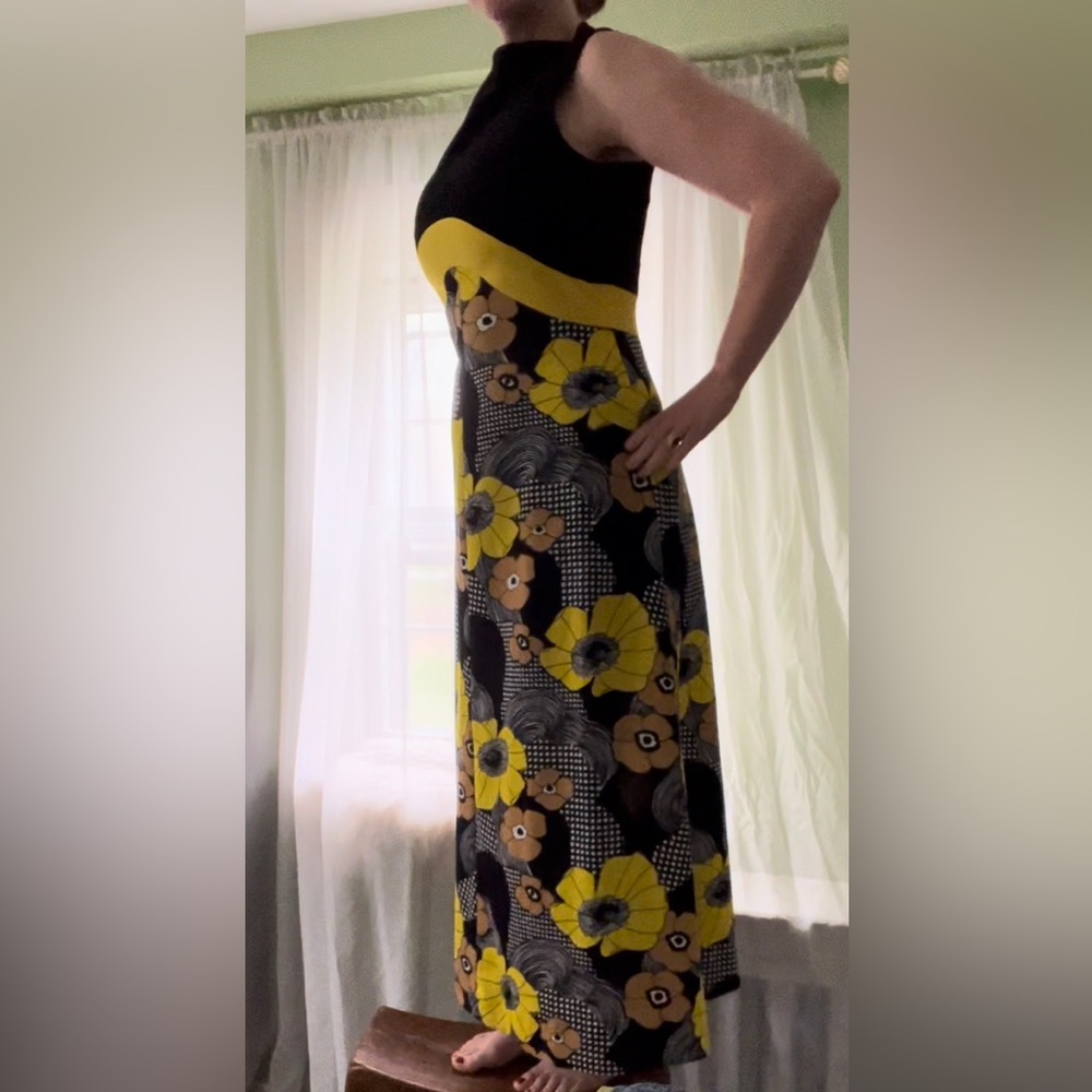 Vintage 70s floral maxi dress